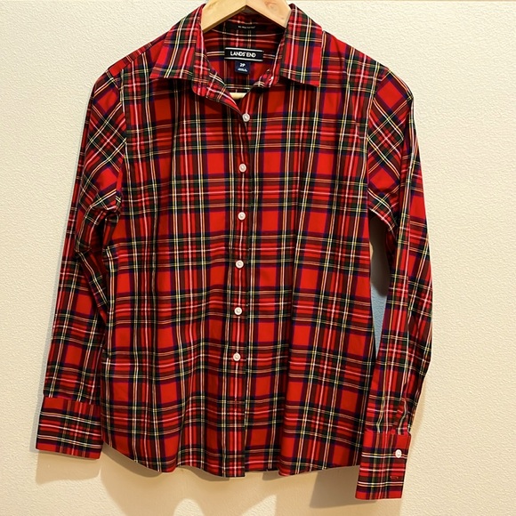 Lands' End Tops - NWOT Lands’ End No Iron Supima button-front long sleeves shirt